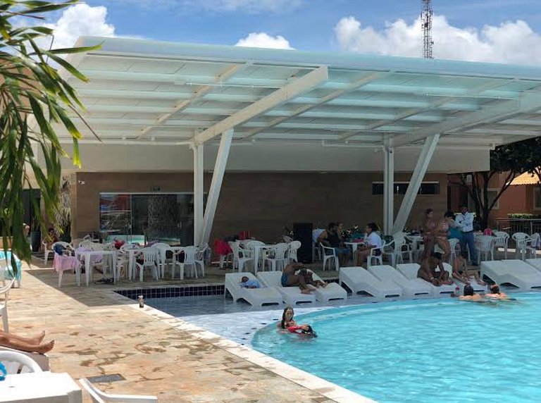 diRoma Fiori | Piscina e lazer garantido