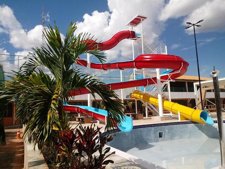 diRoma Fiori | Piscina e lazer garantido