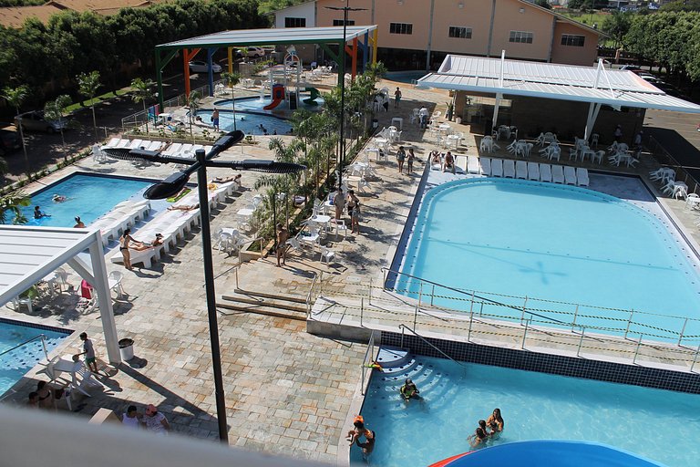 diRoma Fiori | Piscina e lazer garantido